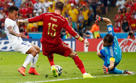 Primer gol de Chile a España