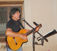 Cantautor Lucho Roa